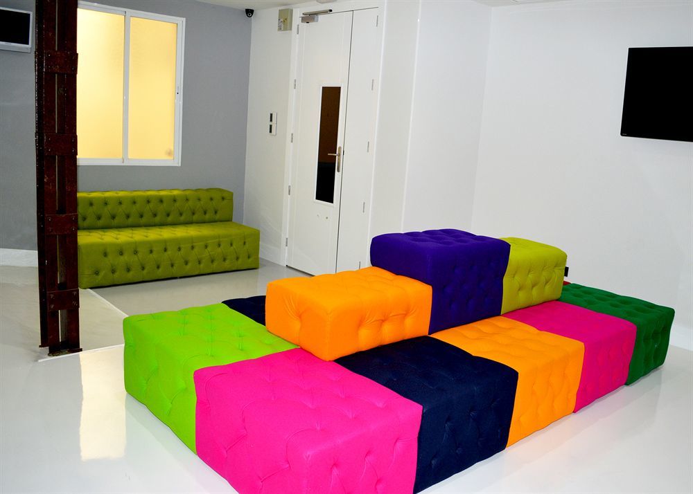 Hostal Gran Via 44 Мадрид Екстериор снимка