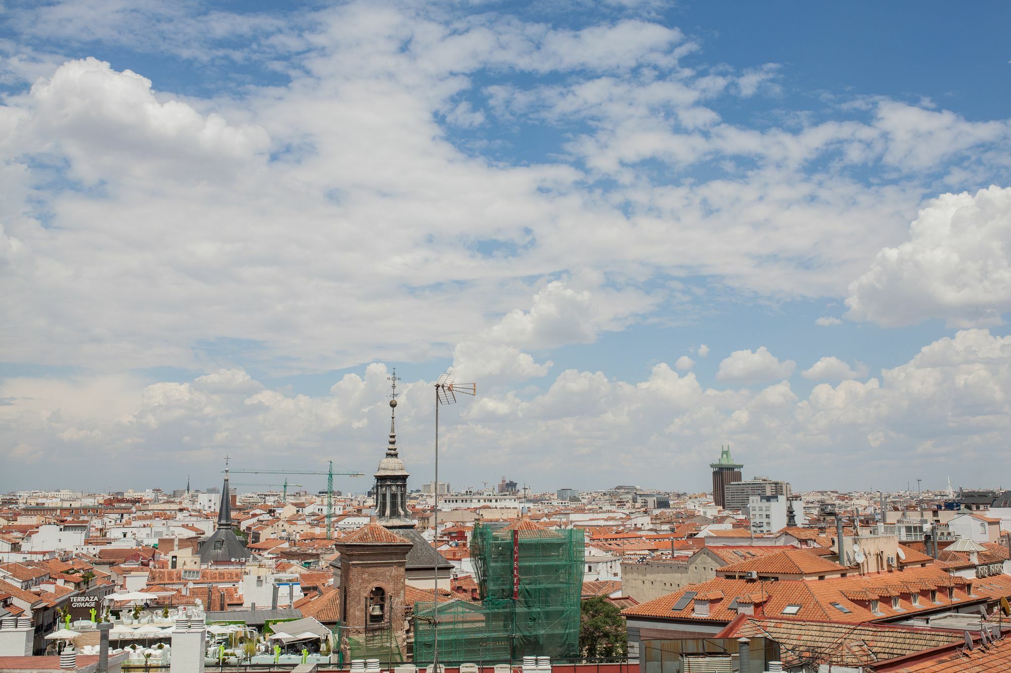 Hostal Gran Via 44 Мадрид Екстериор снимка